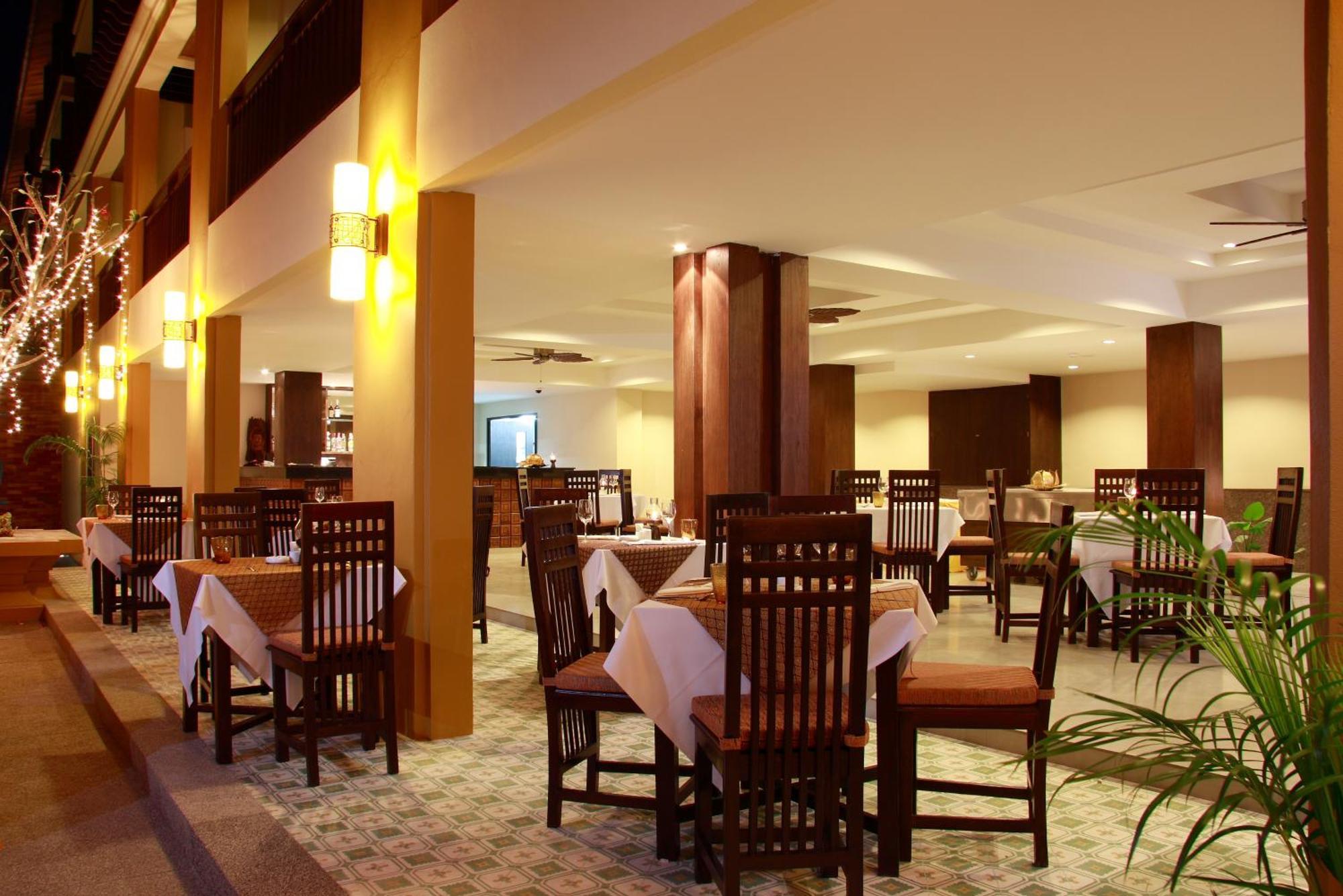 Diamond Cottage Resort & Spa Karon Ресторант снимка